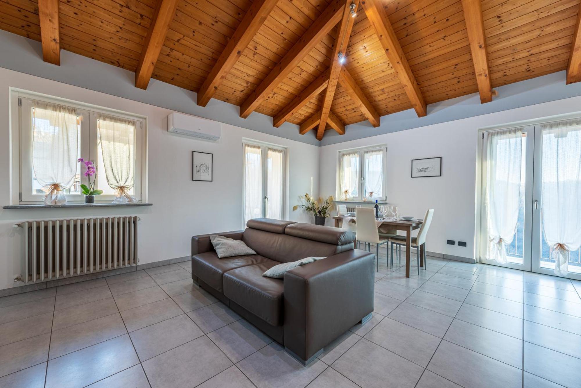 In Piazzetta Holiday Apartments, Barolo Exterior photo